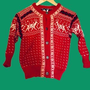 DALE Children's sweater made in Norway.  100 % wool. Size 8 (children). Red.